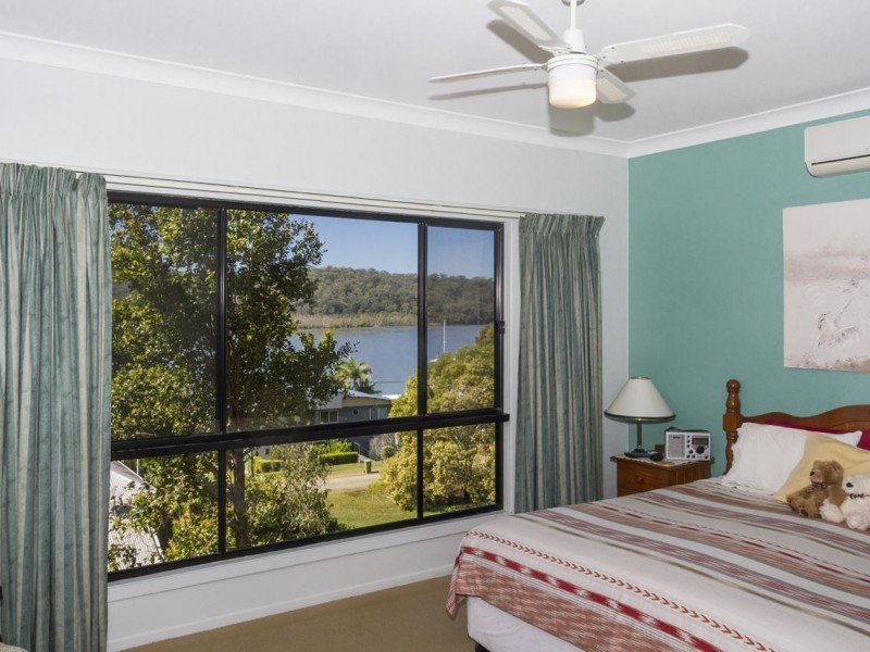 15 Island View Rd, Russell Island QLD 4184