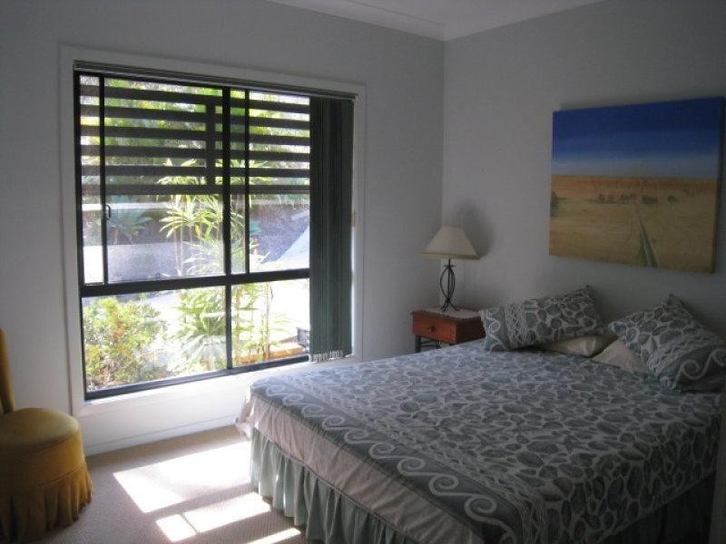 15 Island View Rd, Russell Island QLD 4184