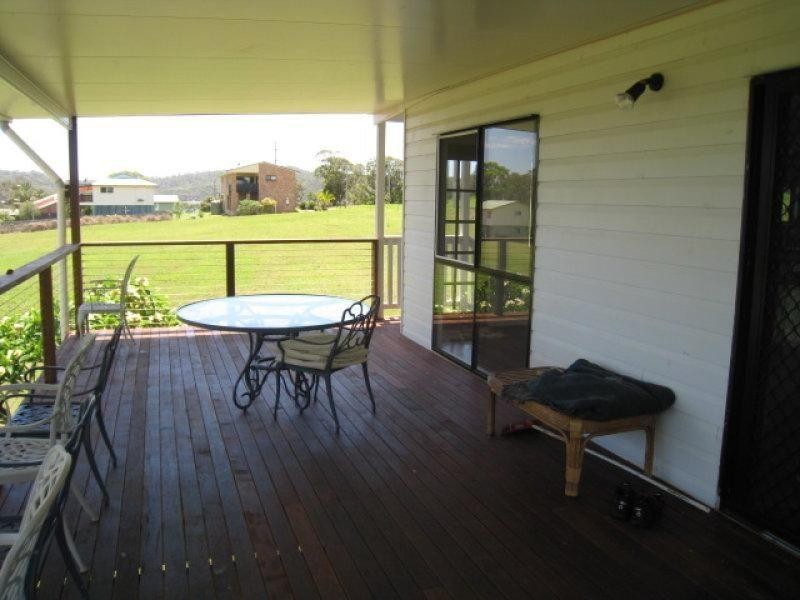 19 Canaipa Point Dve, Russell Island QLD 4184