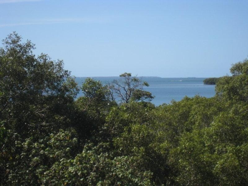 5 Player Court, Russell Island QLD 4184