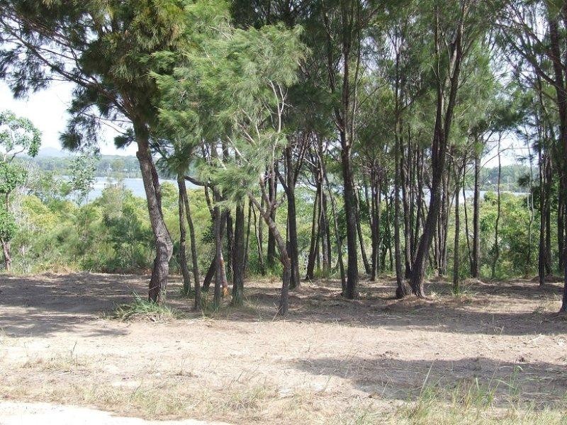 10 Emita Street, Macleay Island QLD 4184