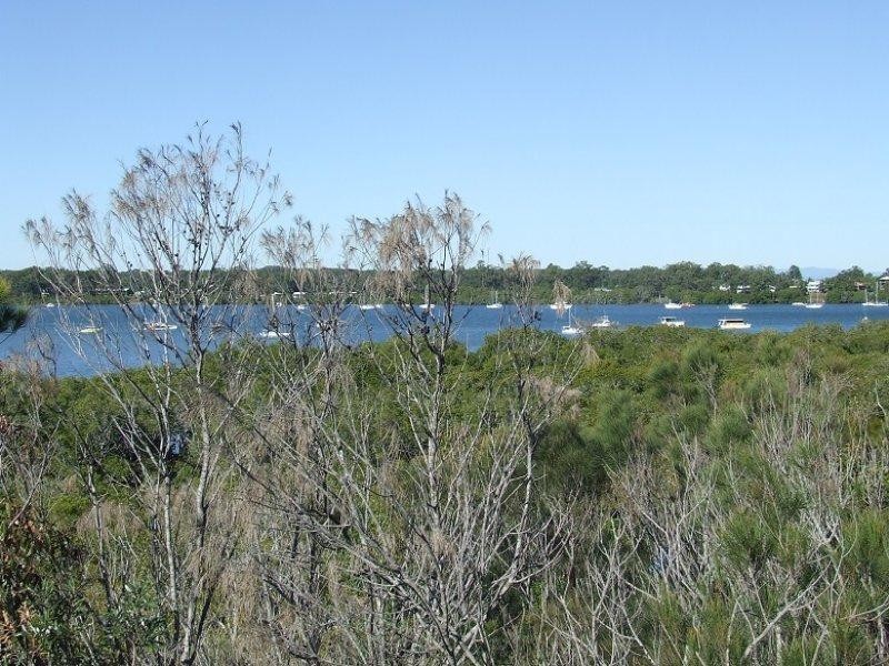 10 Emita Street, Macleay Island QLD 4184