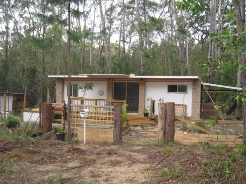 4 WYLIE ST, Russell Island QLD 4184