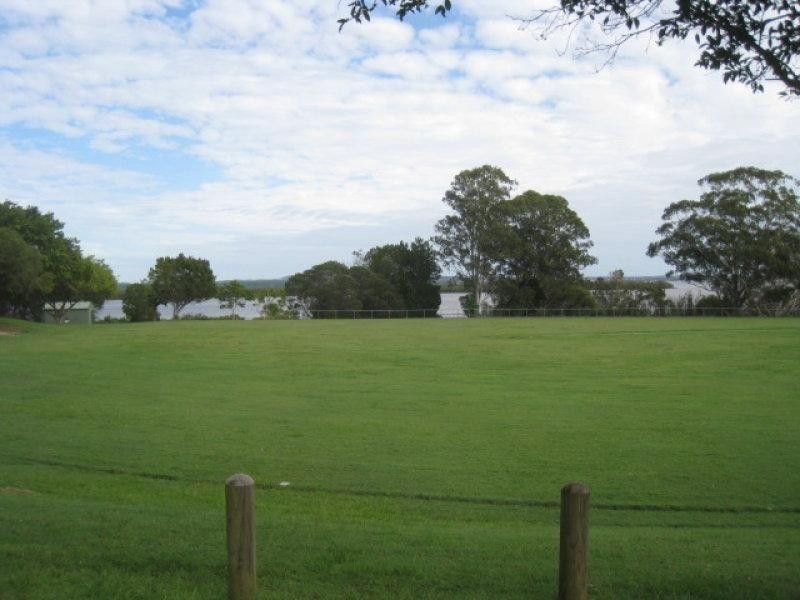8 Beth Street, Russell Island QLD 4184