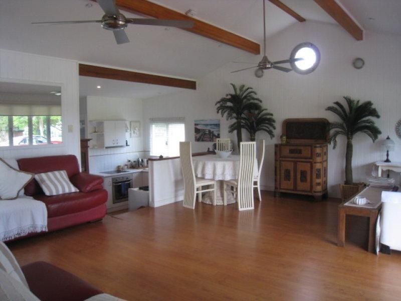 8 Beth Street, Russell Island QLD 4184