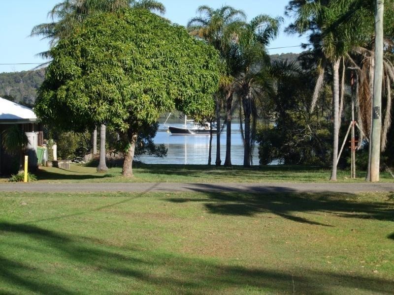 115 CANAIPA POINT DRIVE, Russell Island QLD 4184