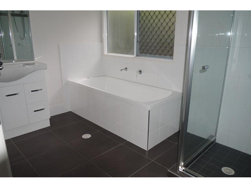 12 Buckland street, Wellington Point QLD 4160