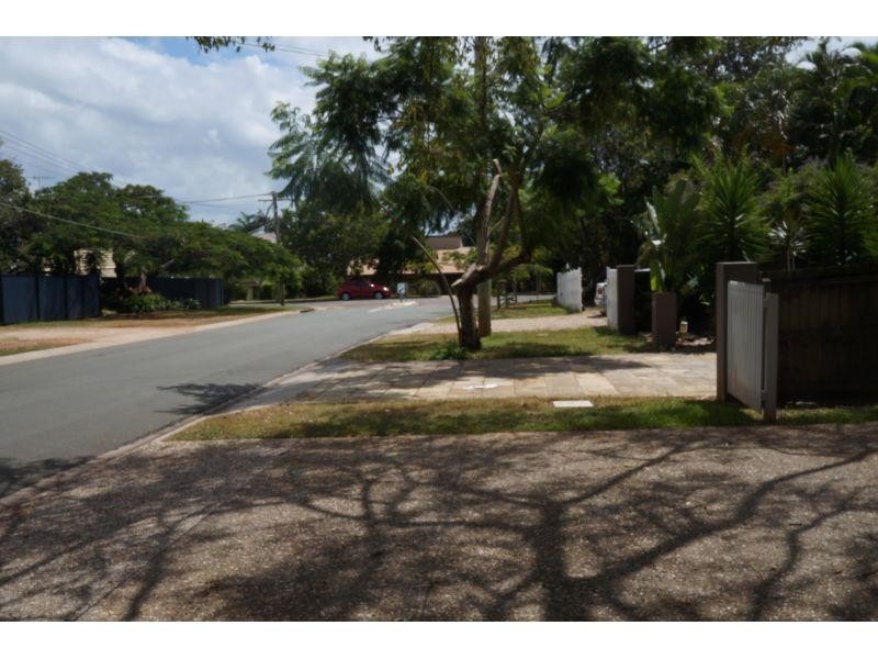 12 Buckland street, Wellington Point QLD 4160