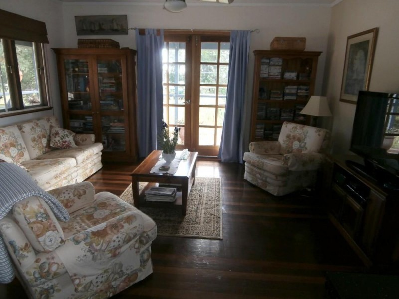 72 Laurel Street, Russell Island QLD 4184