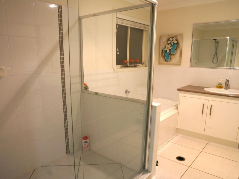 31 Cavell Street, Birkdale QLD 4159