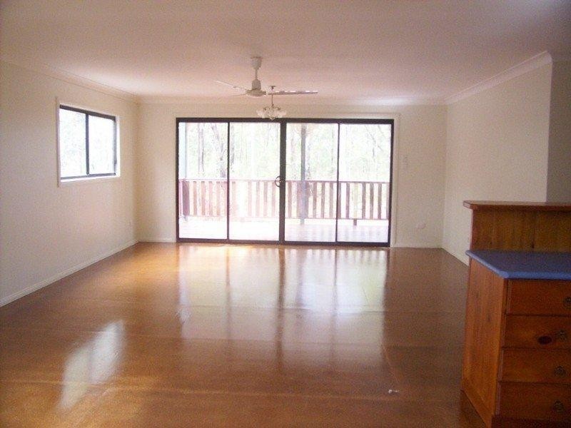 16 Trimaran, Russell Island QLD 4184