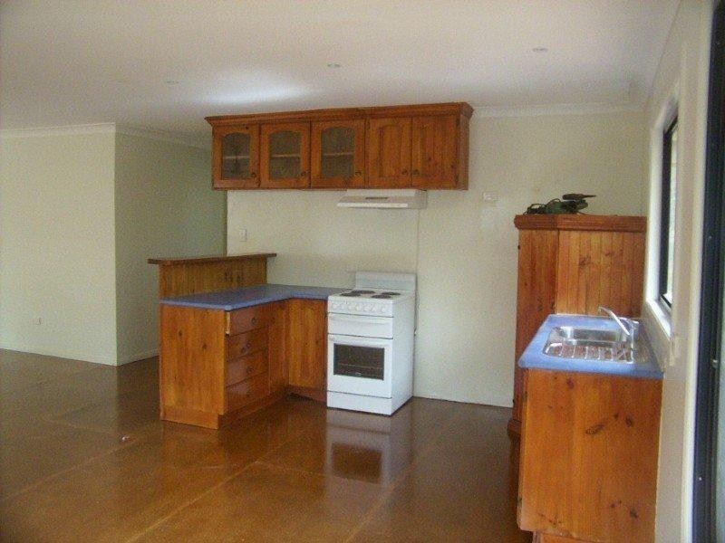 16 Trimaran, Russell Island QLD 4184