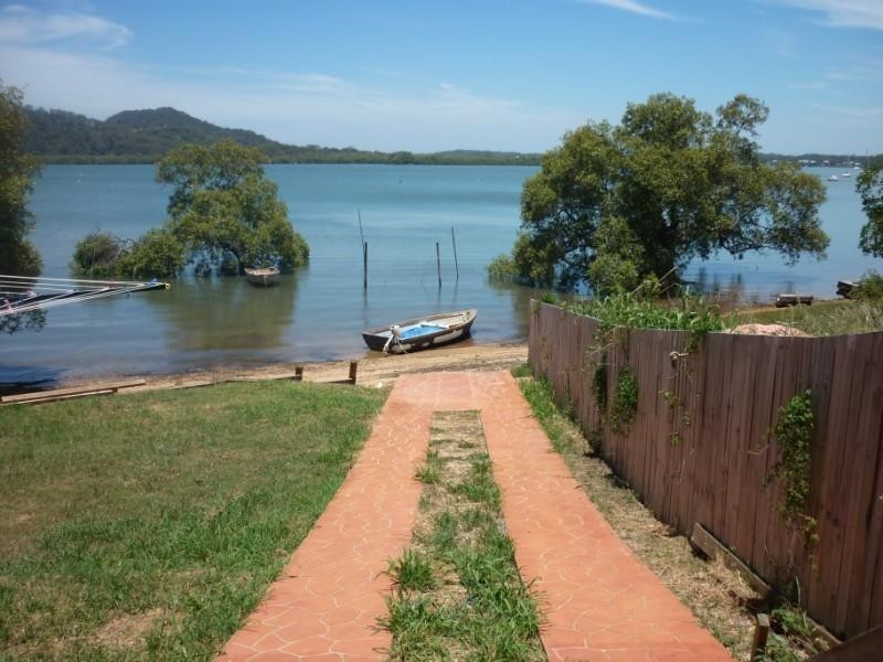 136 Canaipa Pt Drive, Russell Island QLD 4184