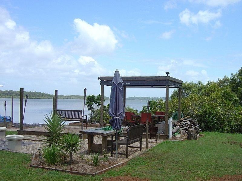 83 Canaipa Pt Drive, Russell Island QLD 4184