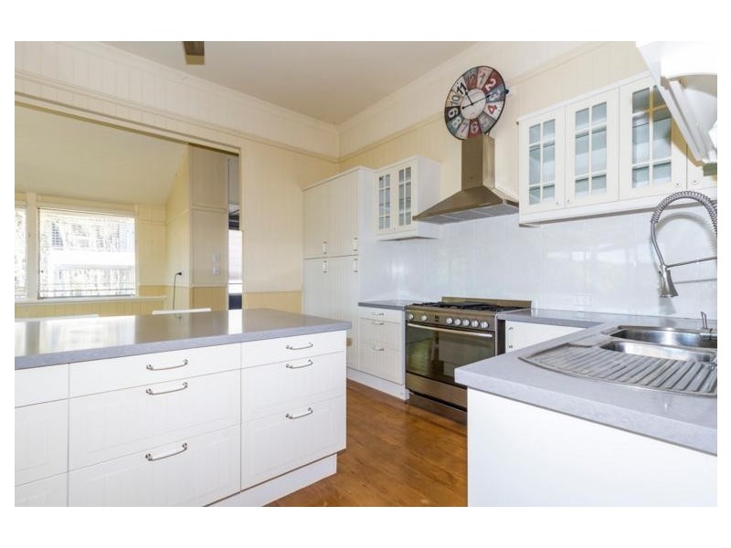 4 Leichhardt, Russell Island QLD 4184