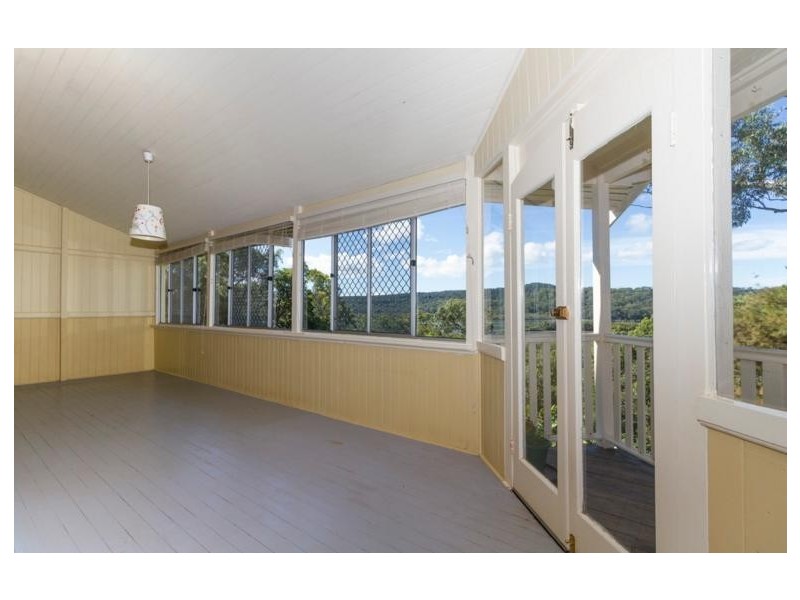 4 Leichhardt, Russell Island QLD 4184