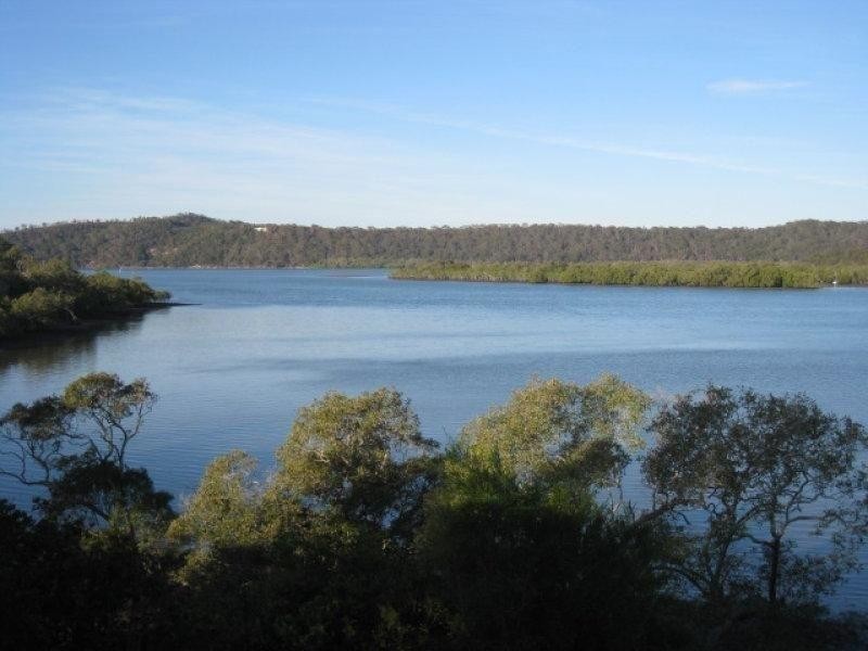 14 Oasis Drive, Russell Island QLD 4184