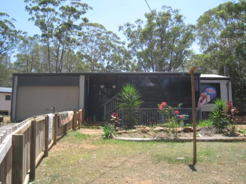 9 Cynthia Cres, Russell Island QLD 4184