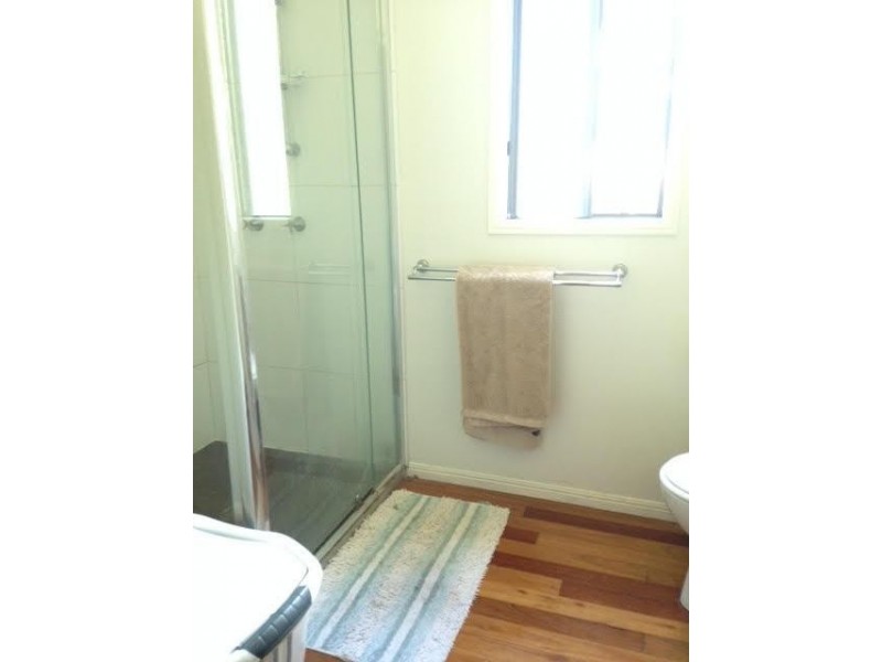 9 Cynthia Cres, Russell Island QLD 4184