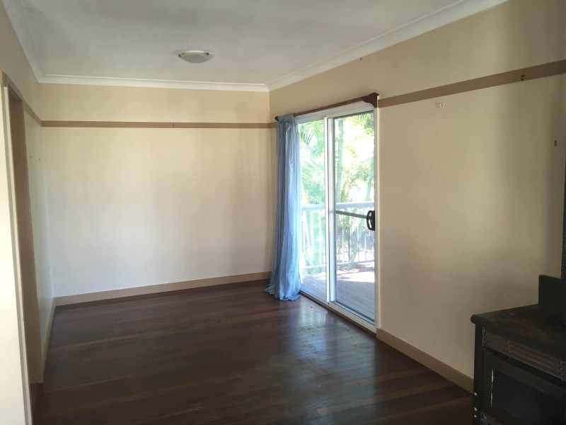 4 Seaview St, Russell Island QLD 4184