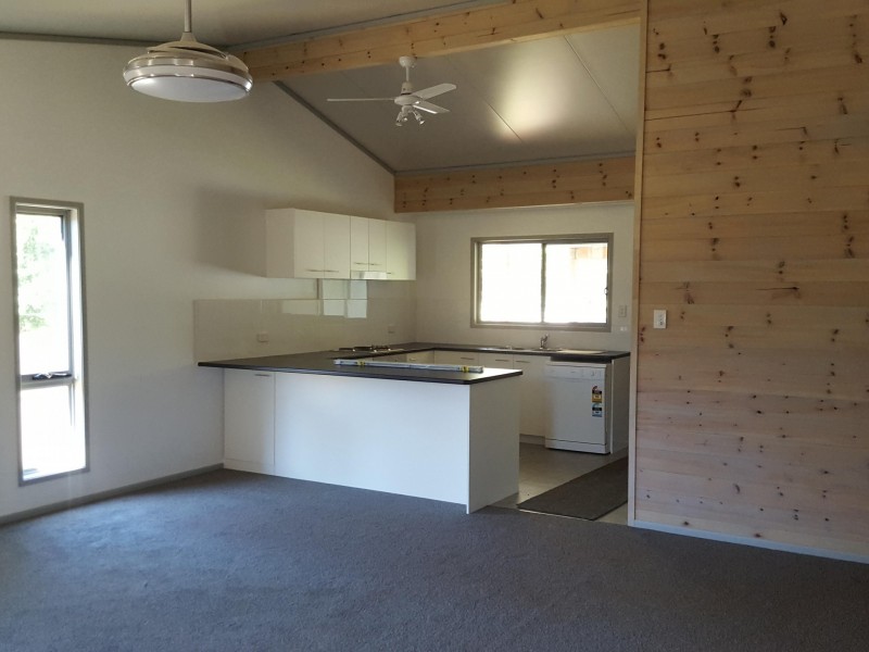 32 Judith     St, Russell Island QLD 4184