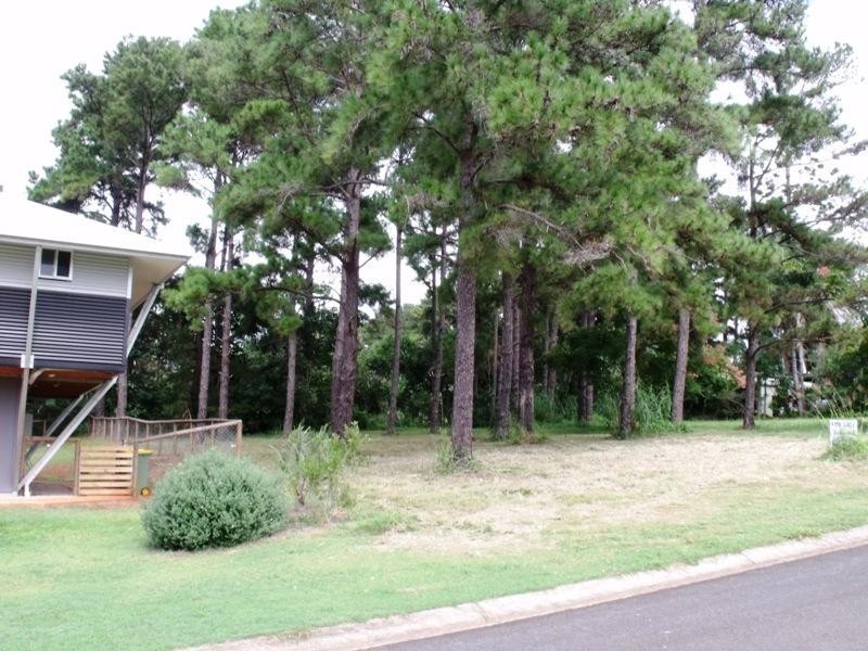 44 Cavendish St, Russell Island QLD 4184