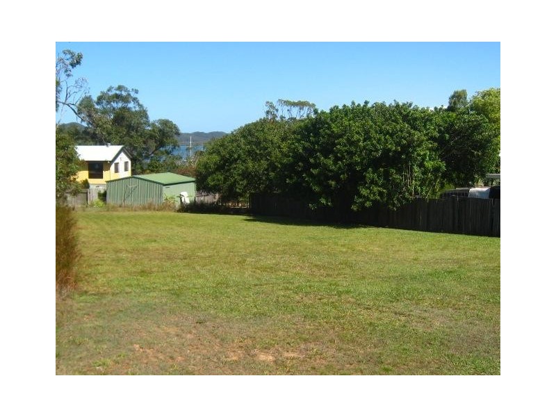 10 JAMES ST, Russell Island QLD 4184