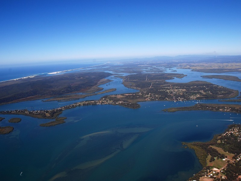 40-42 Scenic Drive, Russell Island QLD 4184