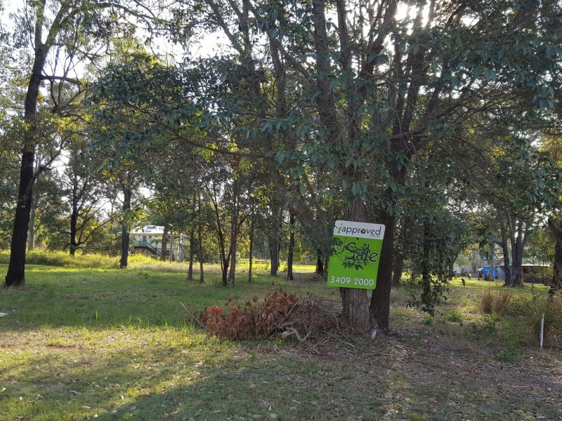 82 SOUTH END RD, Russell Island QLD 4184