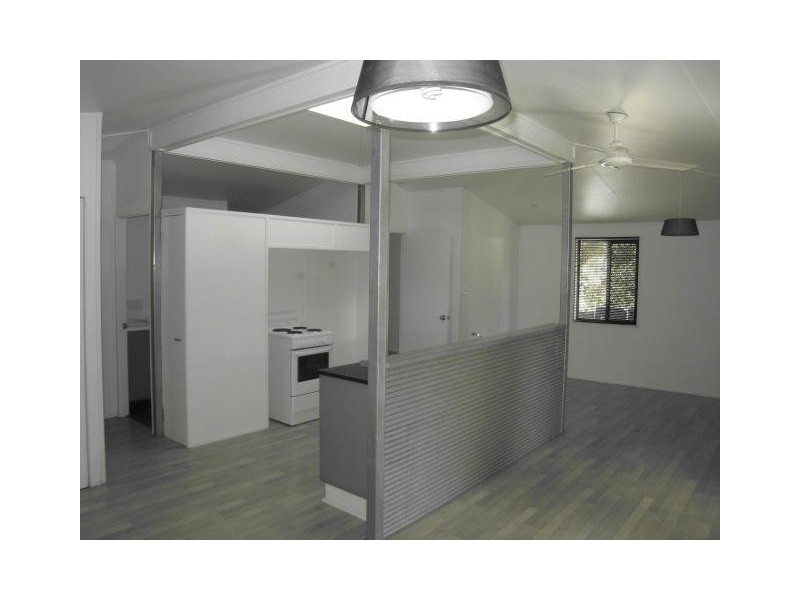 3 Crystal St, Russell Island QLD 4184