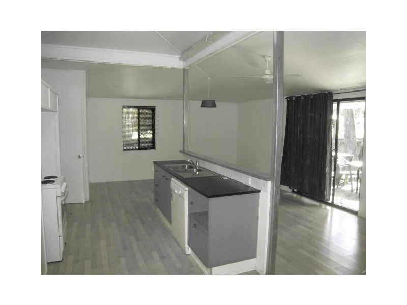 3 Crystal St, Russell Island QLD 4184