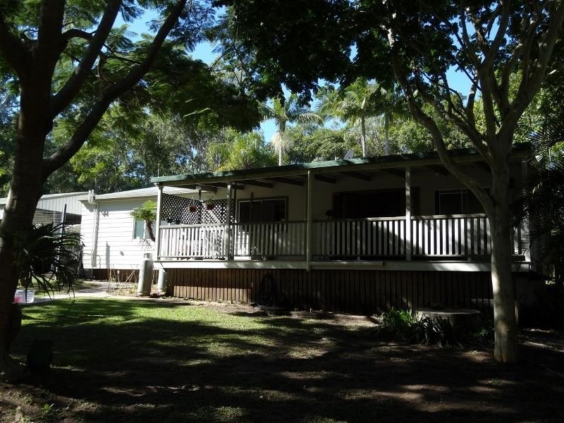 28-32 Pookanah St, Russell Island QLD 4184