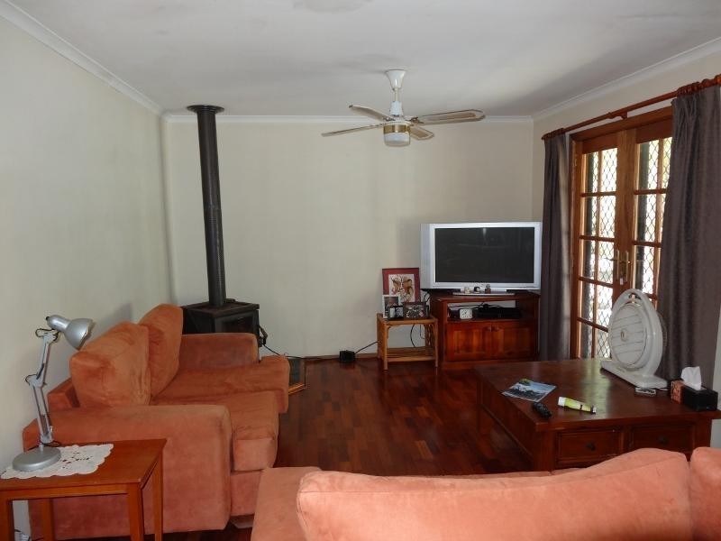 28-32 Pookanah St, Russell Island QLD 4184