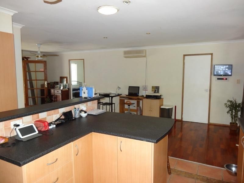 28-32 Pookanah St, Russell Island QLD 4184