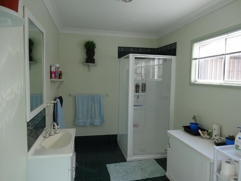 28-32 Pookanah St, Russell Island QLD 4184