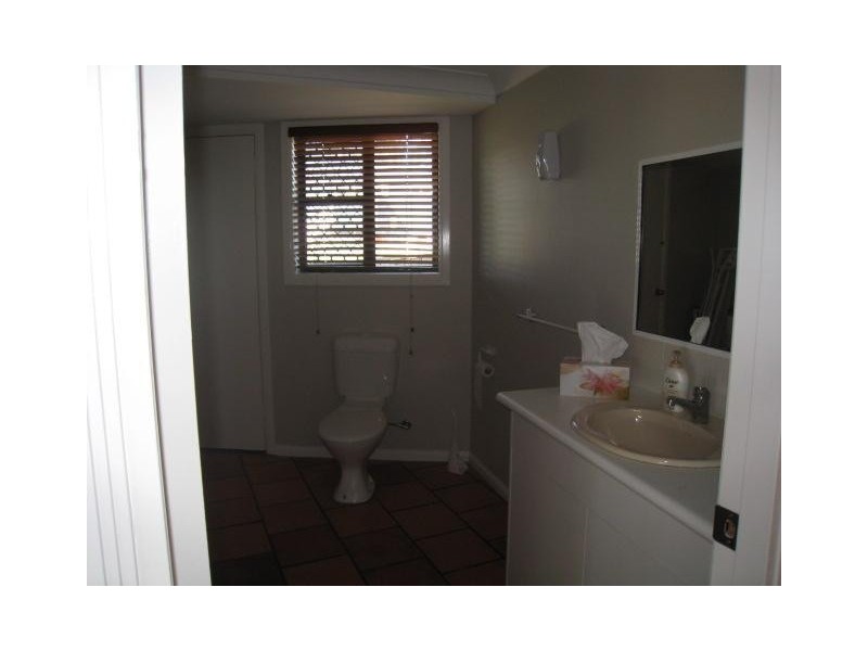 5 PLAYER CT., Russell Island QLD 4184