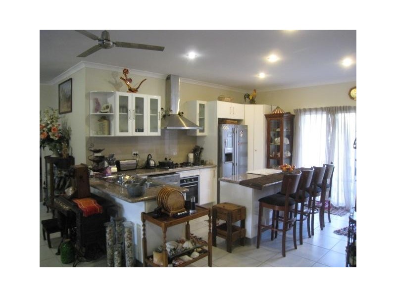 24  LITTLE COVE RD., Russell Island QLD 4184