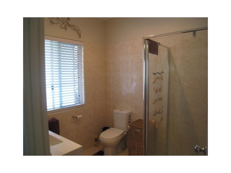 24  LITTLE COVE RD., Russell Island QLD 4184