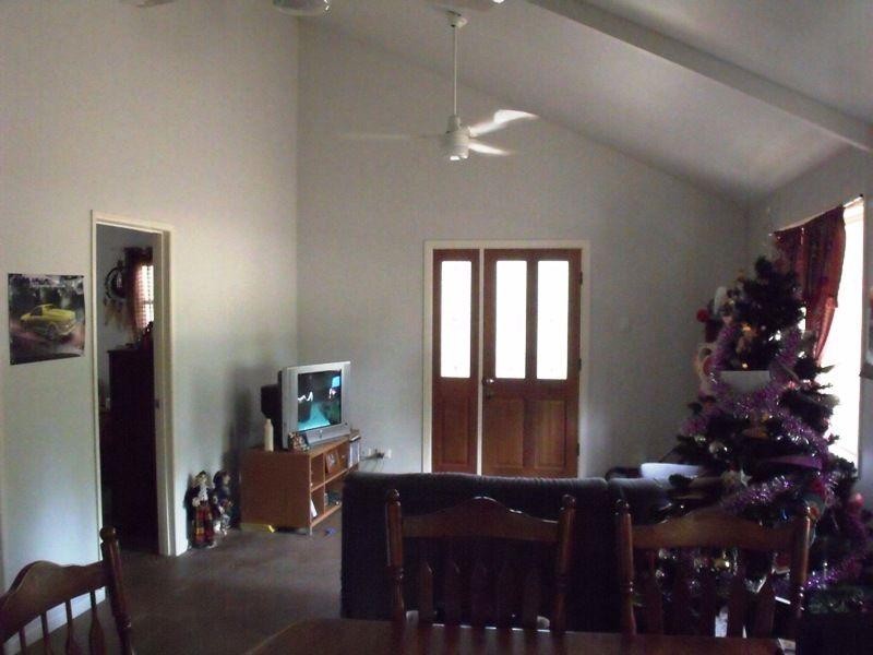 11 ILUMBA ST, Russell Island QLD 4184