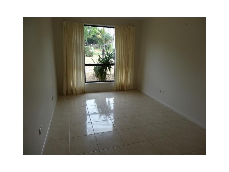 9 LAUREL STREET, Russell Island QLD 4184