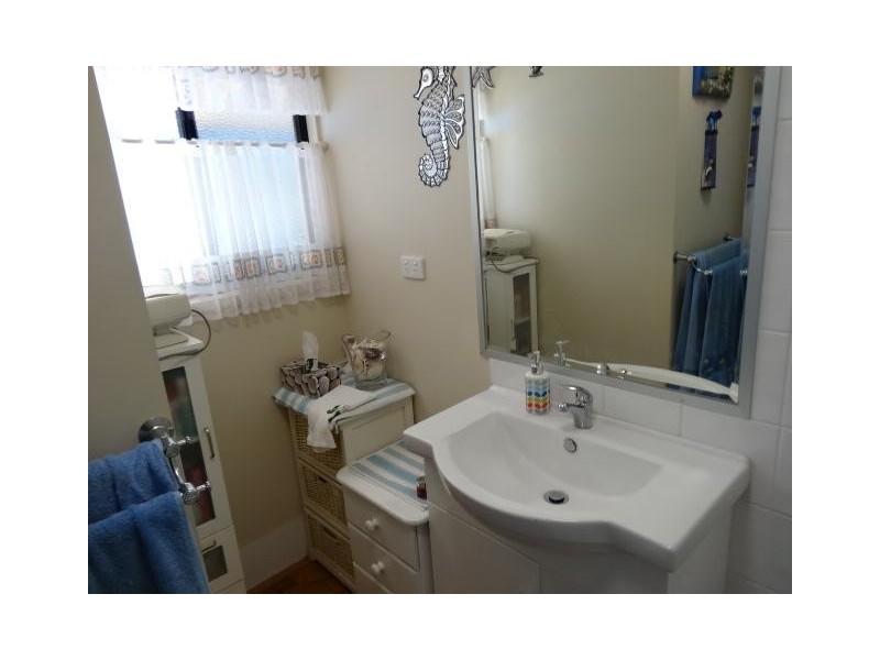 17 COOK, Russell Island QLD 4184