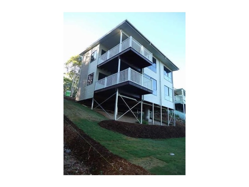 12 Leichhardt Terrace, Russell Island QLD 4184