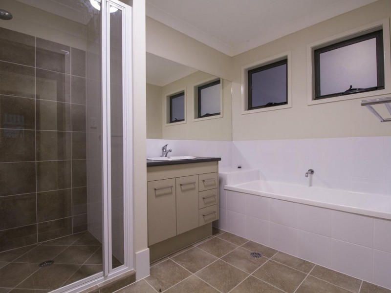 12 Leichhardt Terrace, Russell Island QLD 4184