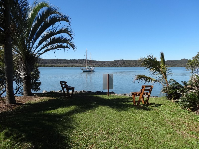 110 MINJERRIBA ROAD, Russell Island QLD 4184