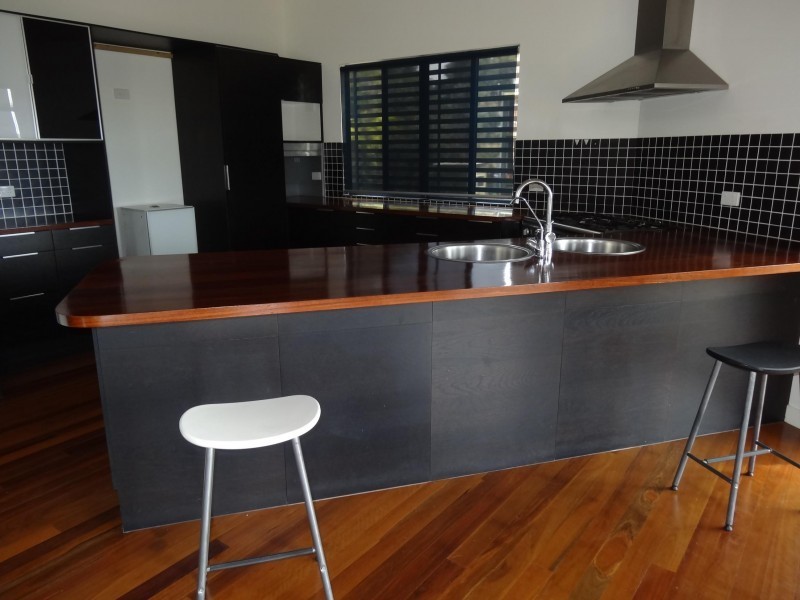 37 PATTERSON, Russell Island QLD 4184