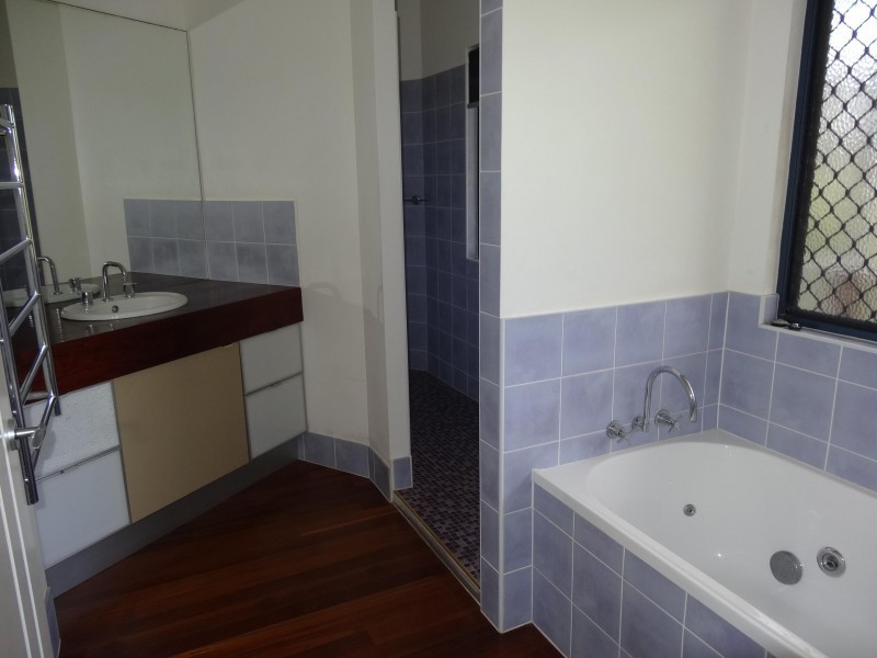 37 PATTERSON, Russell Island QLD 4184