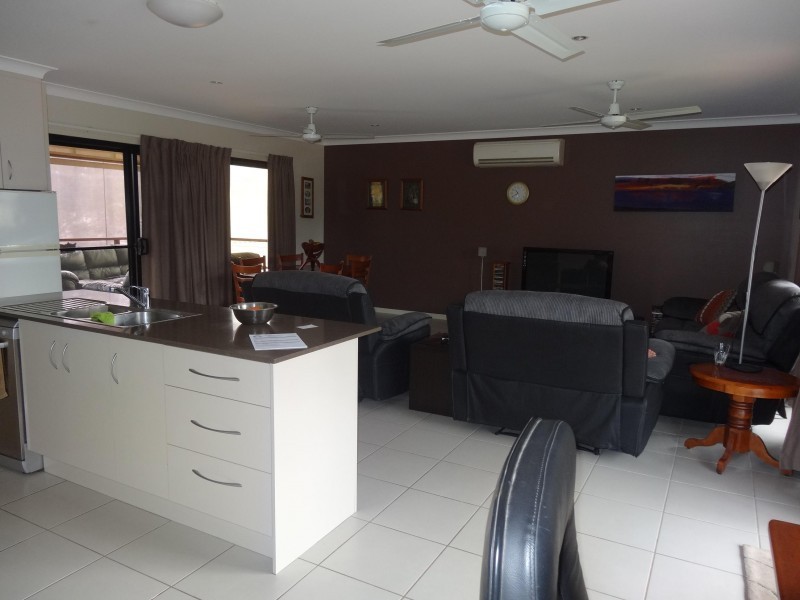 10 Bay Drive, Russell Island QLD 4184