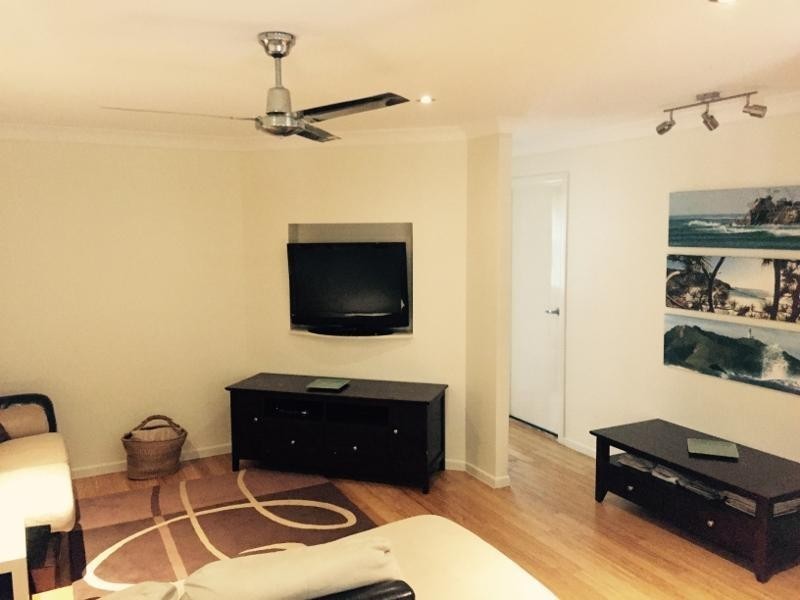 4 BENAUD STREET, Russell Island QLD 4184