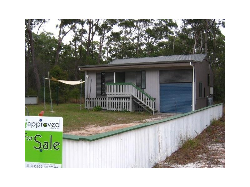 202 CENTRE RD, Russell Island QLD 4184