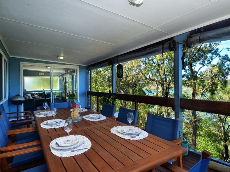 96 CRESCENT DVE, Russell Island QLD 4184